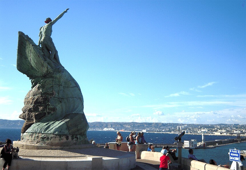Monument aux héros et victimes de la mer - Marseille